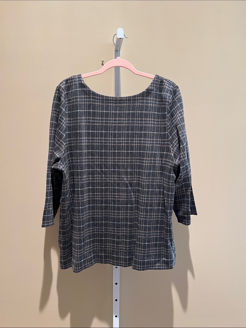 J. Jill Gray Plaid Scoop Neck Long Sleeve Top